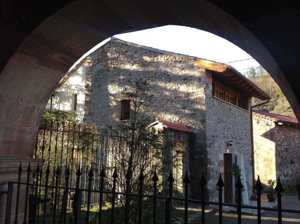 Gasthaus Casona De La Salceda Treceño Exterior foto