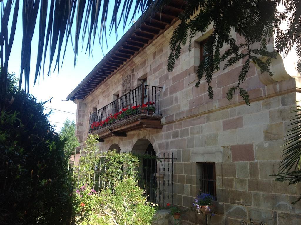 Gasthaus Casona De La Salceda Treceño Exterior foto