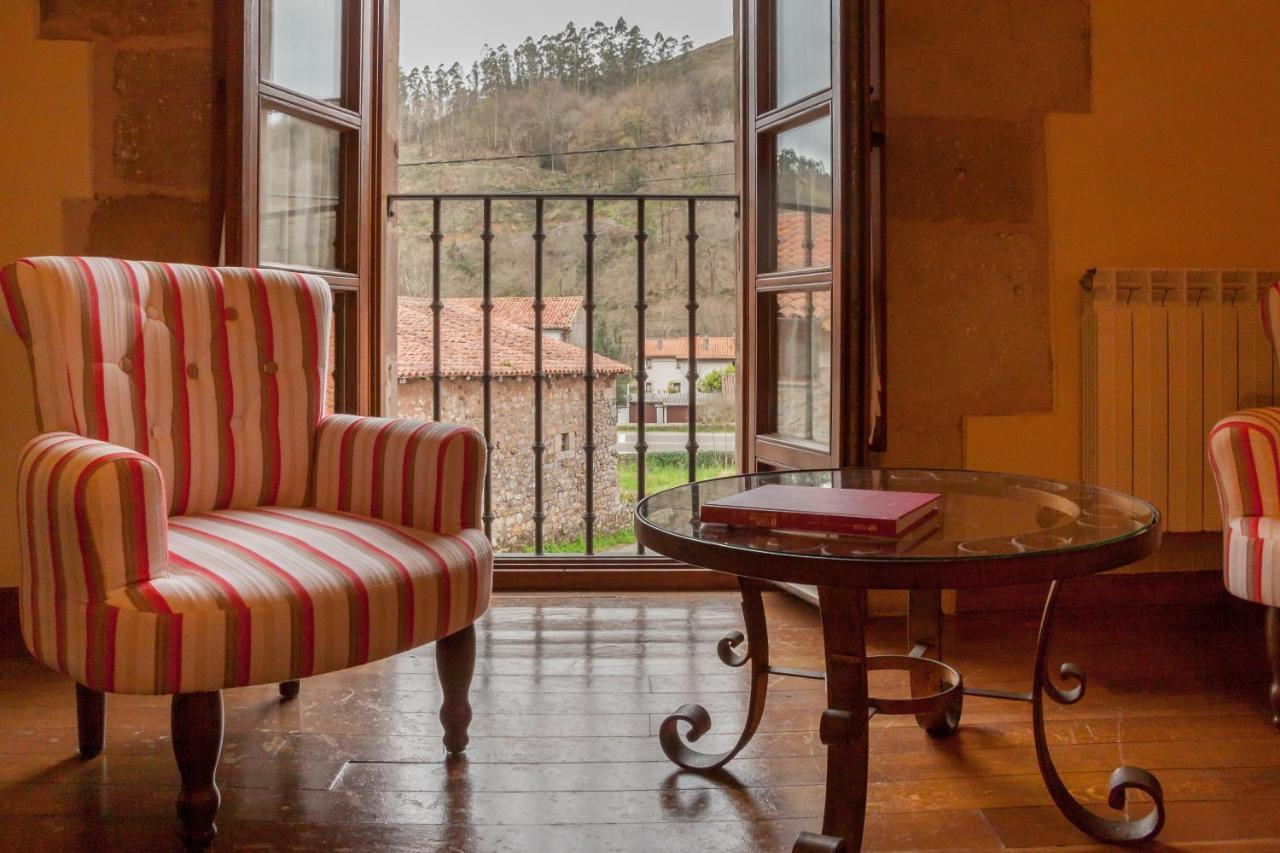 Gasthaus Casona De La Salceda Treceño Exterior foto